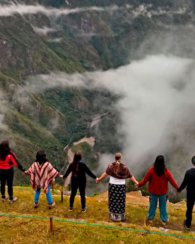 «6 Días Cusco – Machu Picchu – <strong>Laguna Humantay & Montaña Arcoíris»</strong>