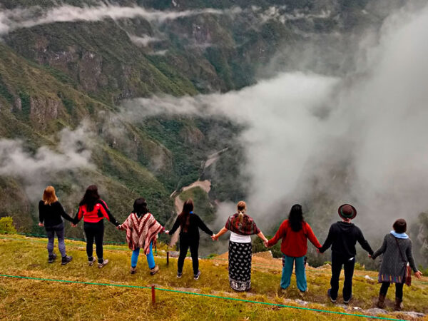 «6 Días Cusco – Machu Picchu – <strong>Laguna Humantay & Montaña Arcoíris»</strong>